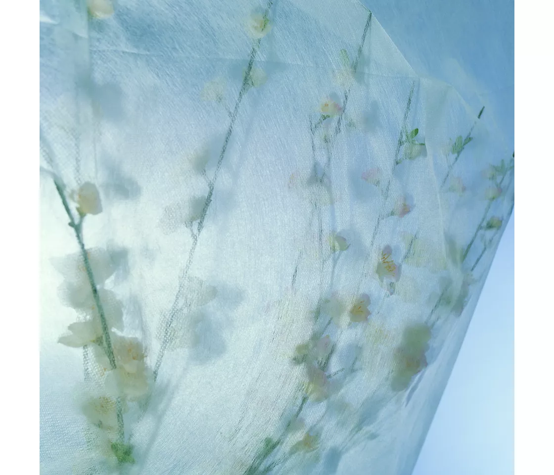 Nonwovens/woven fabrics